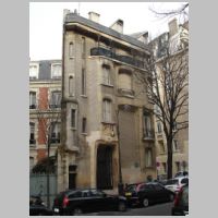 Paris, Hector Guimard's building, photo FLLL, Wikipedia.JPG